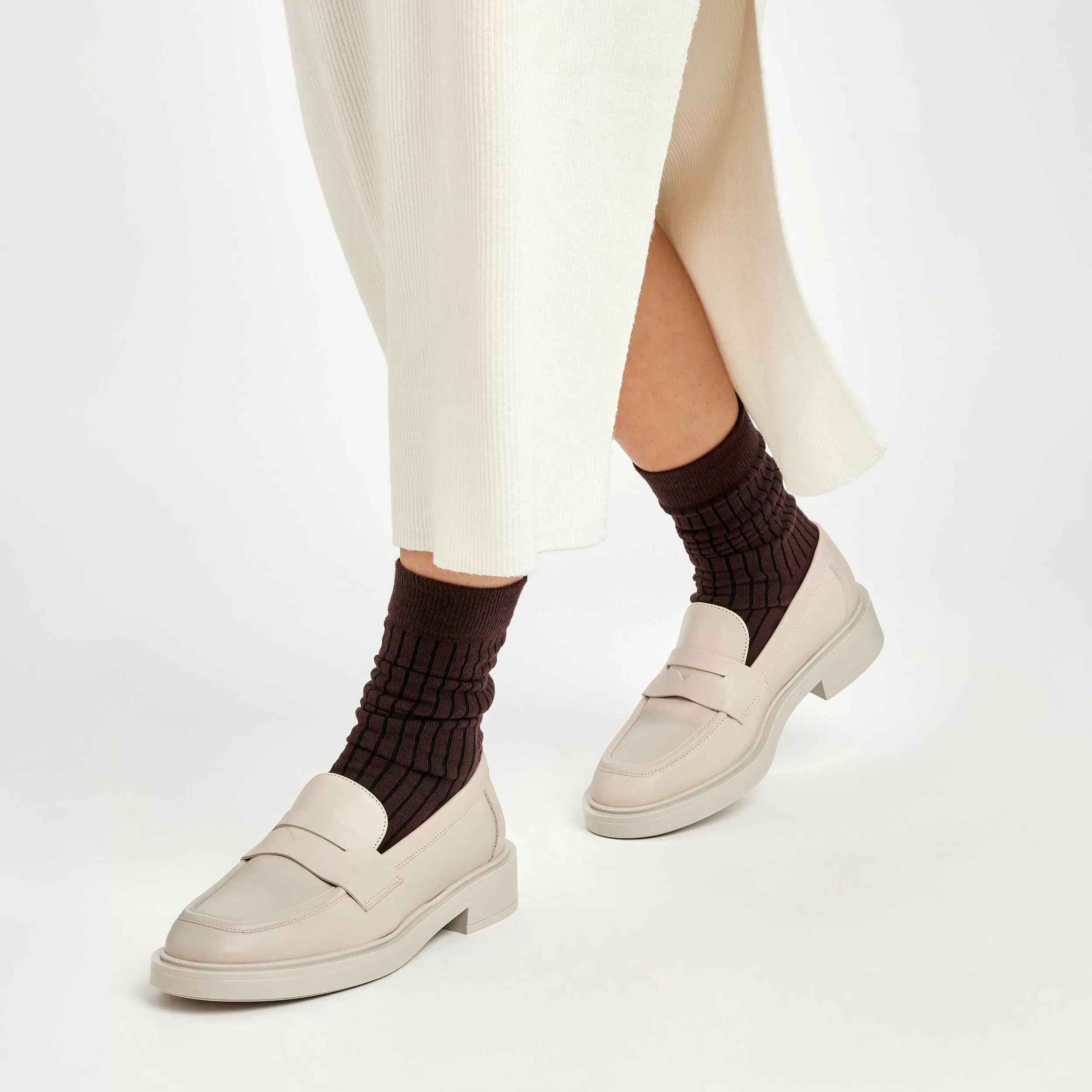 Frau Mokassin Aus Leder In Color-Blocking-Optik-Damen Mokassins & Schnürschuhe