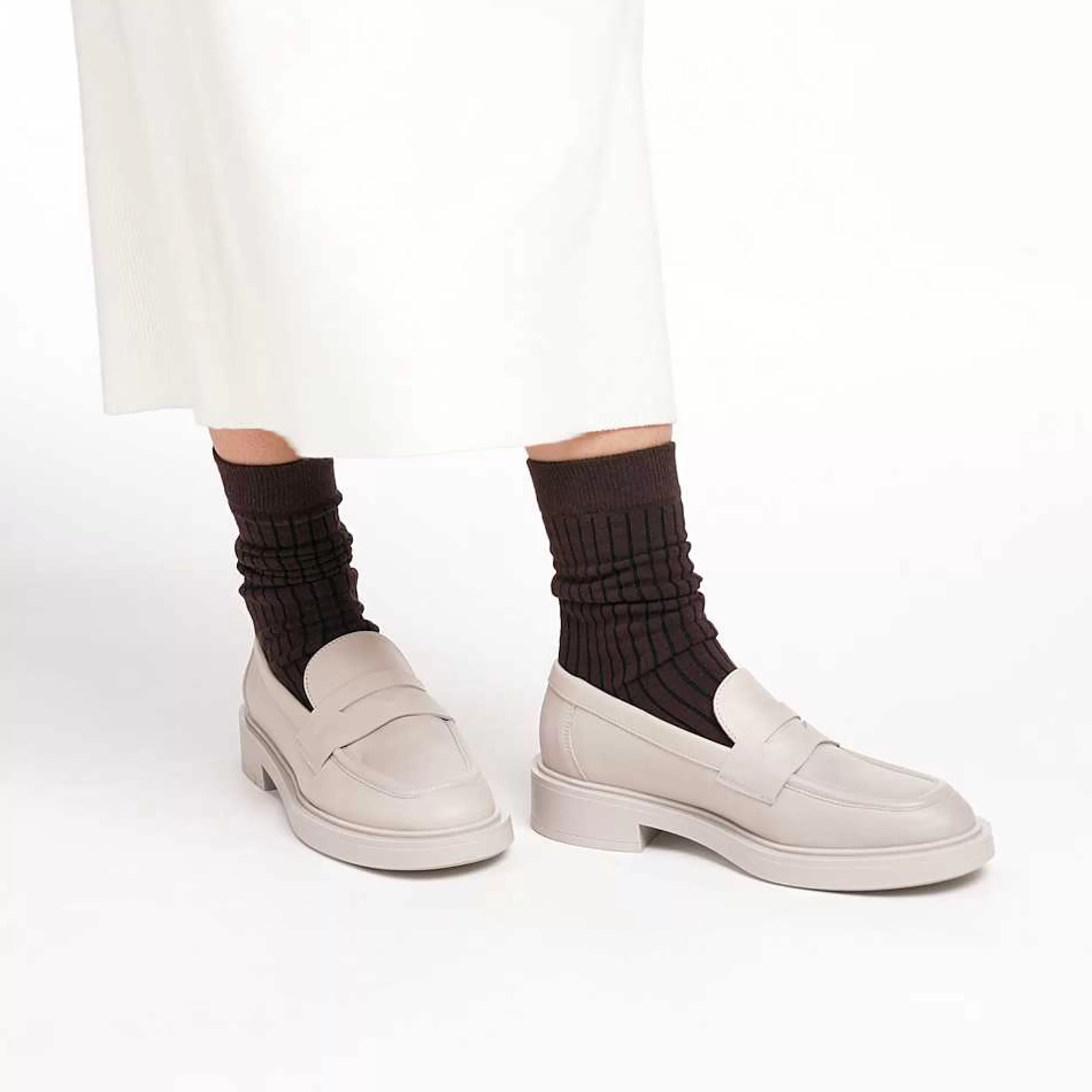 Frau Mokassin Aus Leder In Color-Blocking-Optik-Damen Mokassins & Schnürschuhe